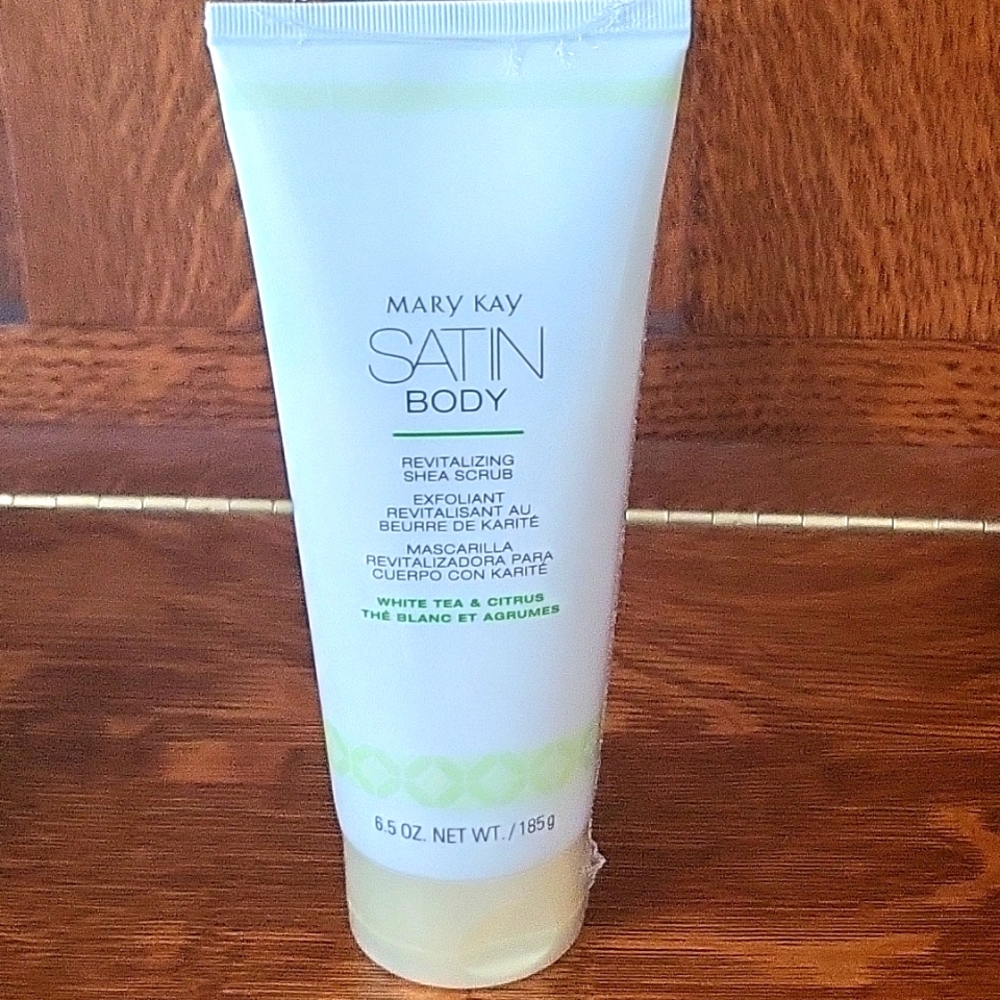 Revitalizing Shea Scrub